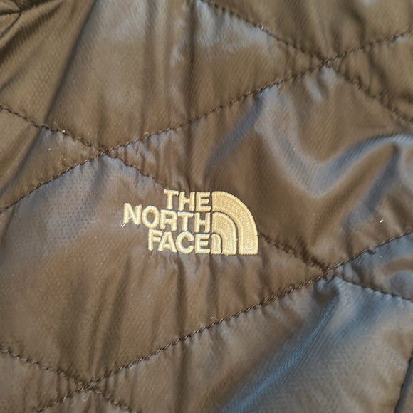 The North Face Black Quilted Jacket - Picture 3 of 5